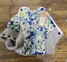 Load image into Gallery viewer, Fleece cuffed multiwrap